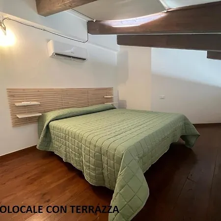 Sofia A 100m Dal Mare Marina di Cecina